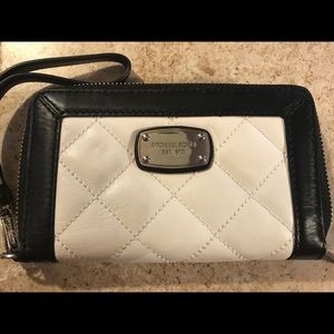 Michael Kors Wristlet